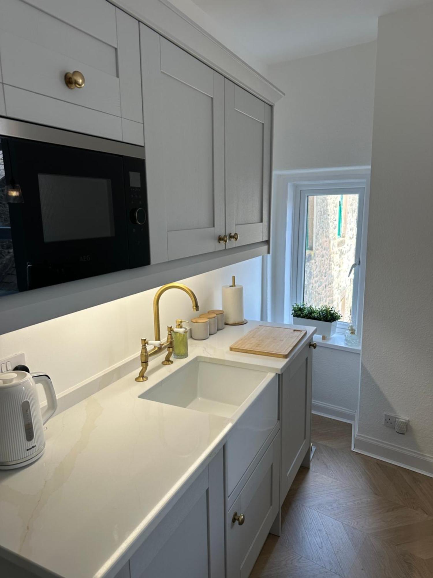 Luxury High Street Apartment Мофат Экстерьер фото