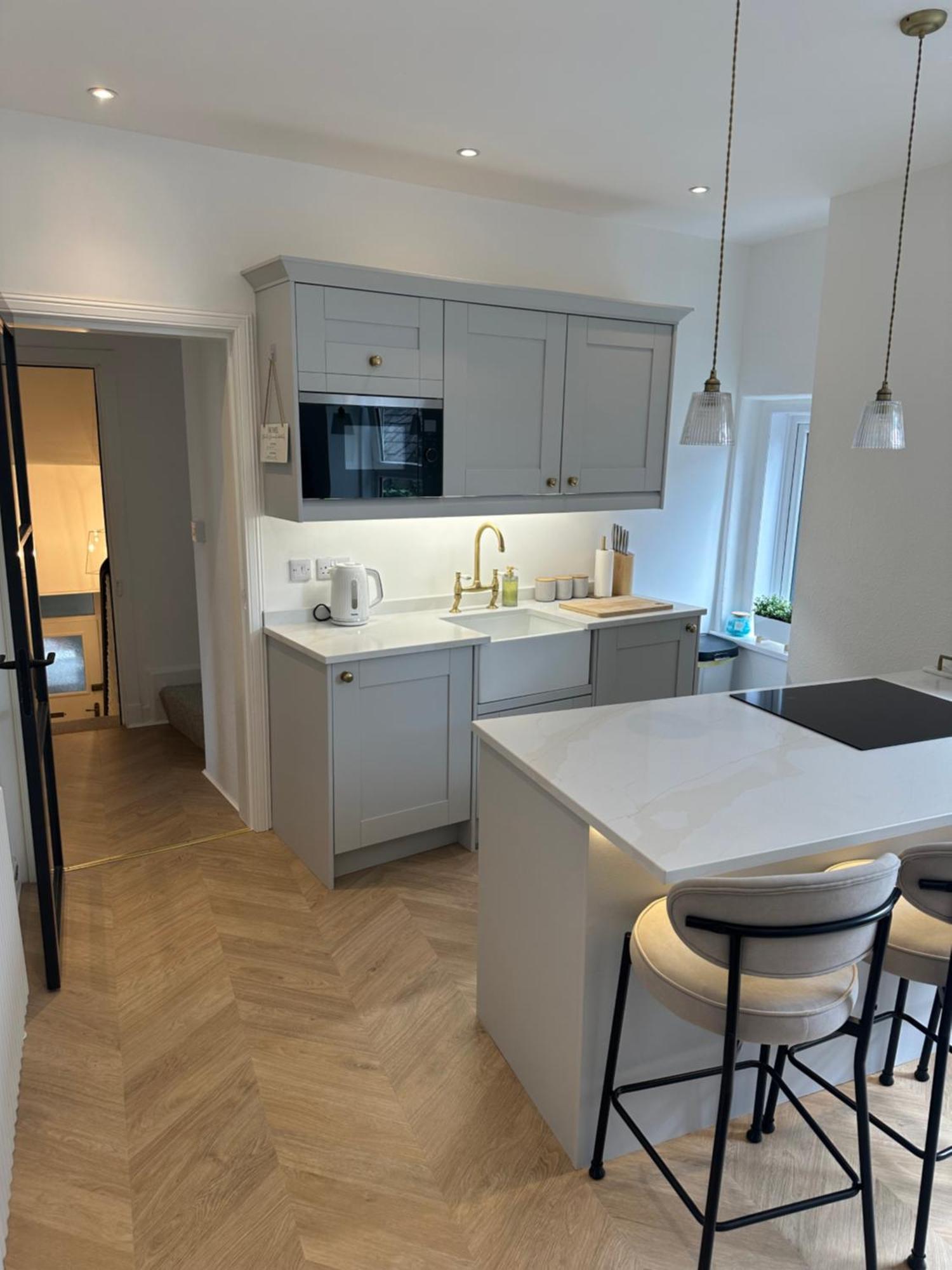 Luxury High Street Apartment Мофат Экстерьер фото
