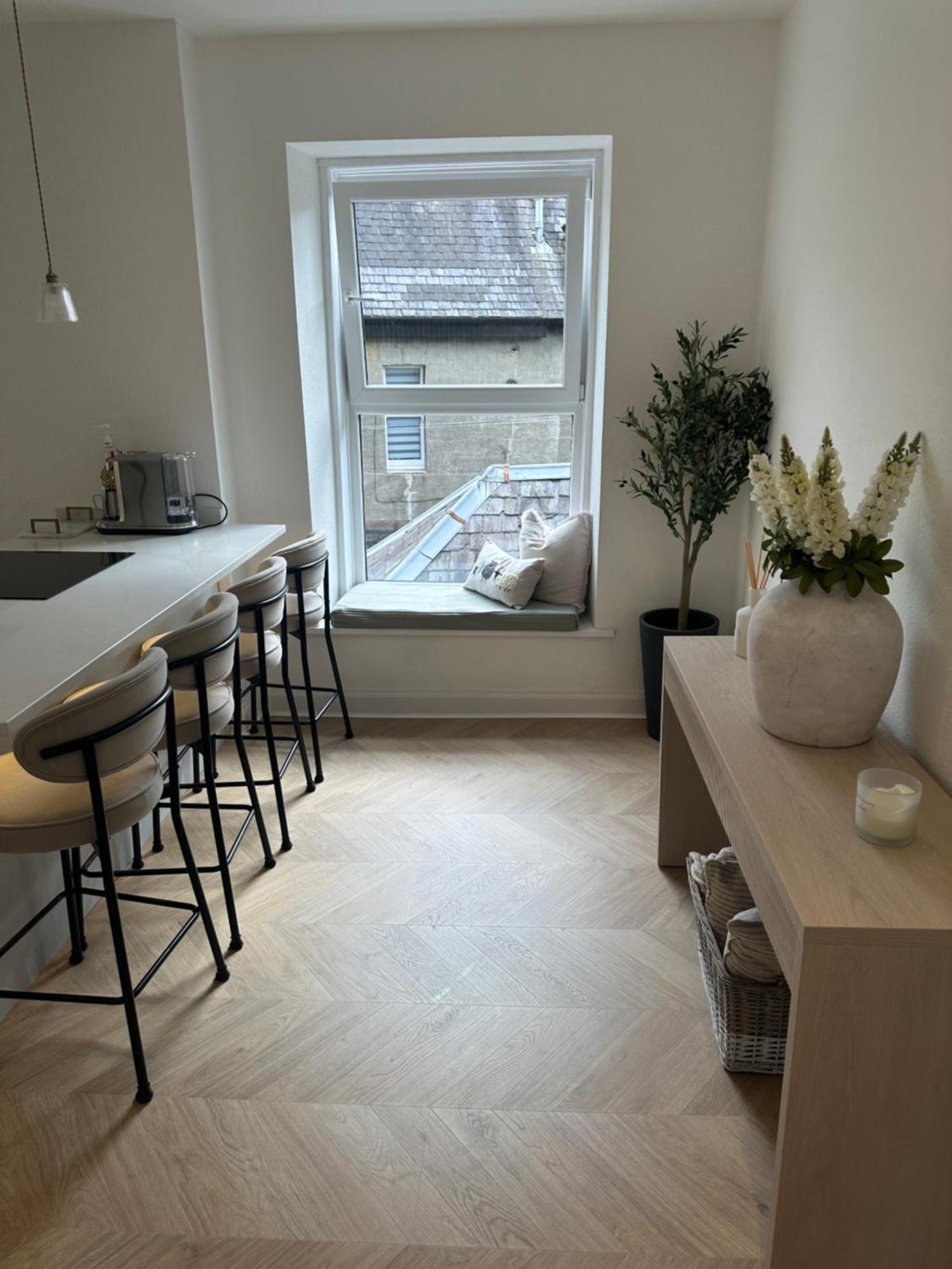 Luxury High Street Apartment Мофат Экстерьер фото