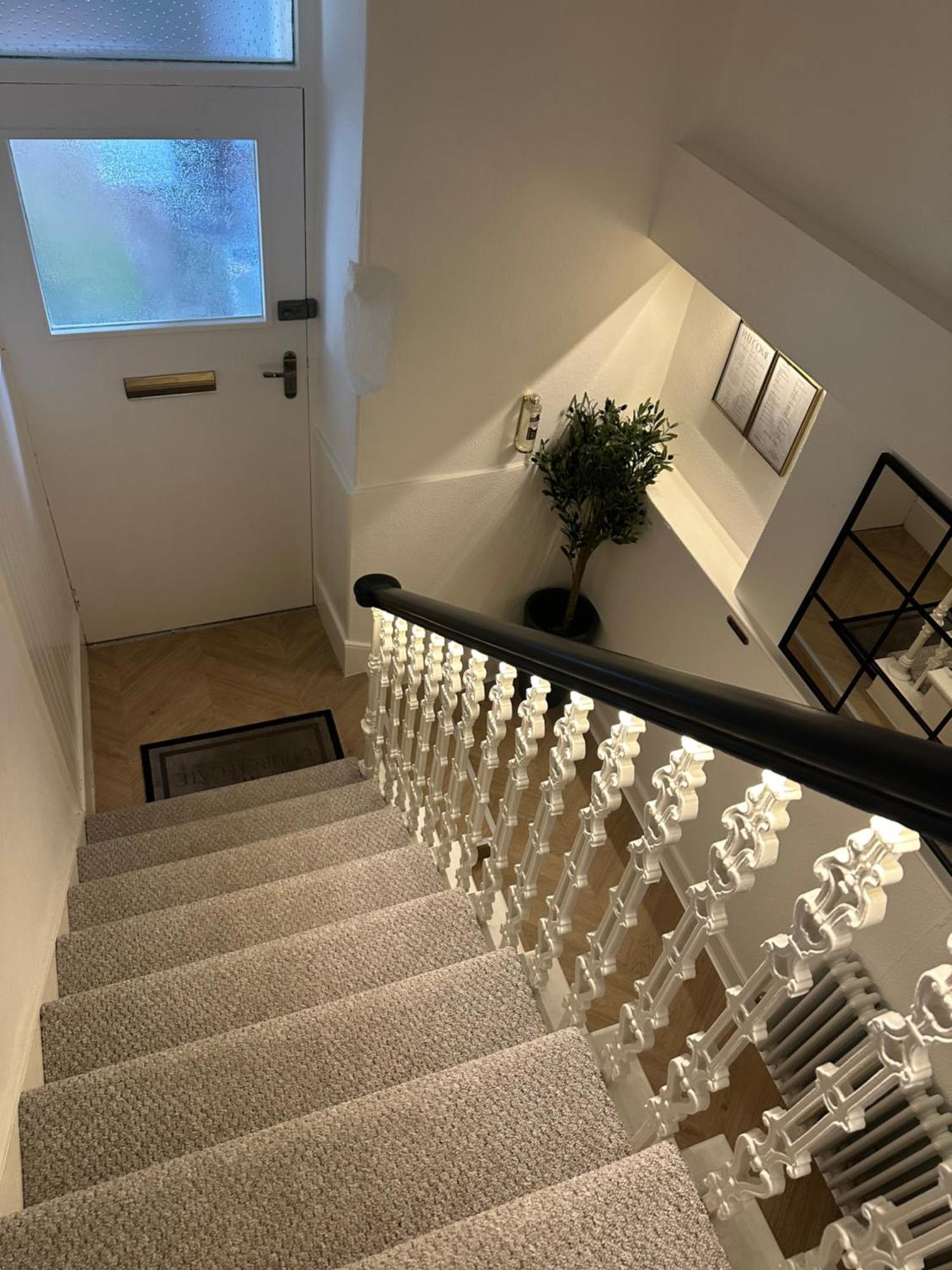 Luxury High Street Apartment Мофат Экстерьер фото