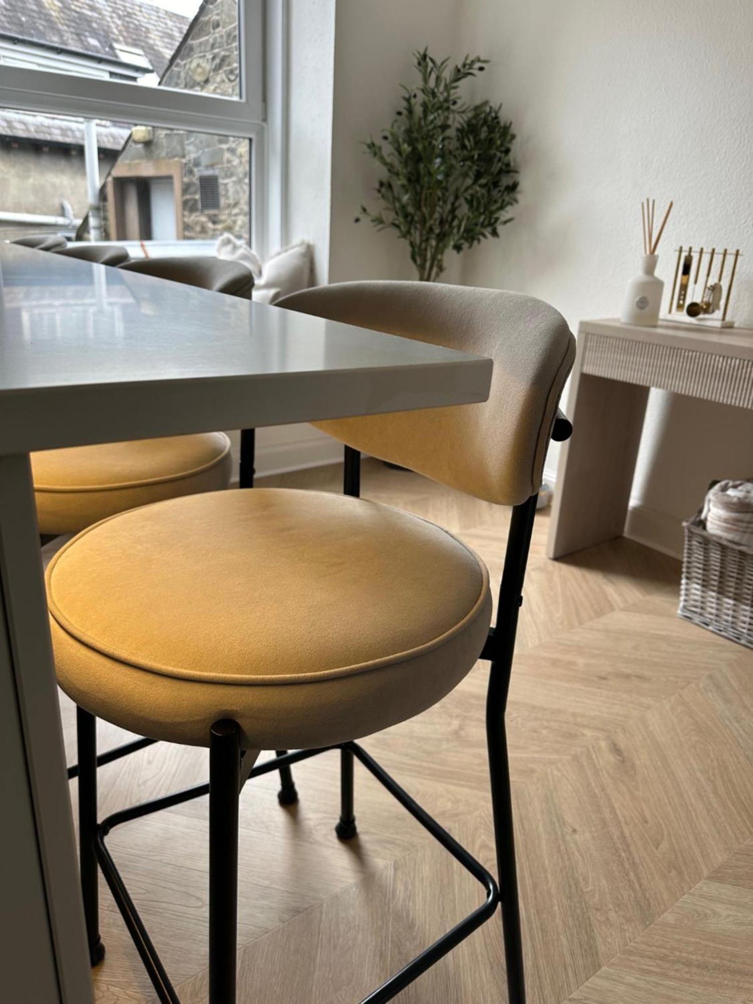 Luxury High Street Apartment Мофат Экстерьер фото